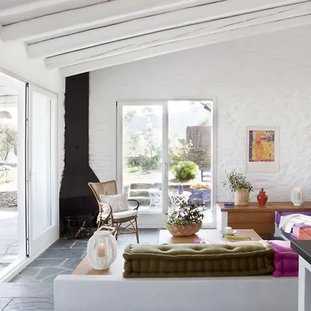 1593 Villa *